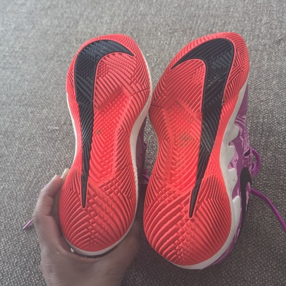 Pink & Purple size 8 Nike sneakers - Picture 9 of 9
